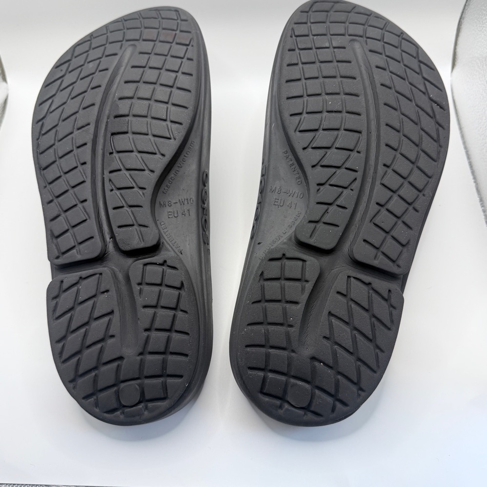 OOFOS Black Recovery Slide Sandal - Picture 10 of 11